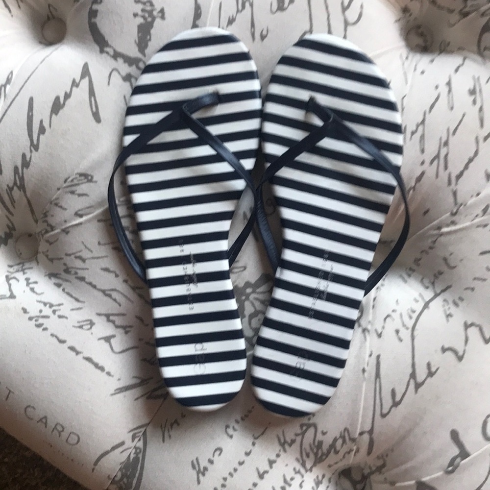 Beautiful leather flip flops